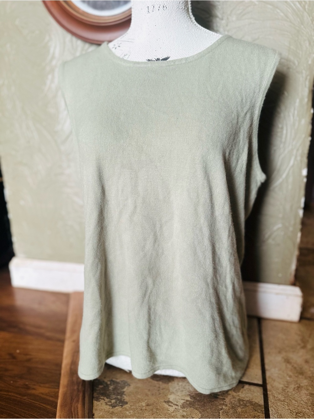 White Stag Sleeveless Tank Top - Sage Green